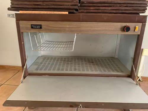 Westpoint Electric Butler (10 x Pine Wood serving boards inlcuded)