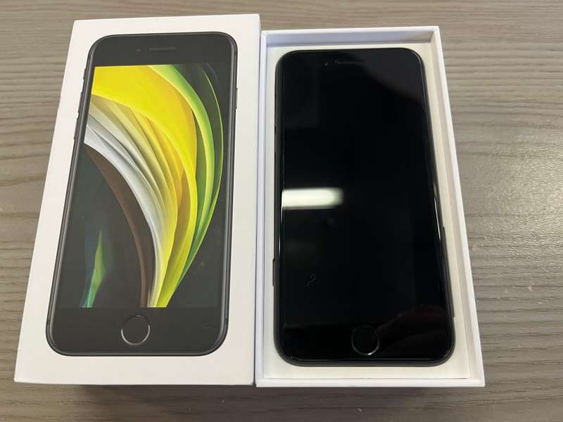 IPhone SE 2020 (2nd edition) 64GB with 95% Battery health!! CRAZY R1 Auction