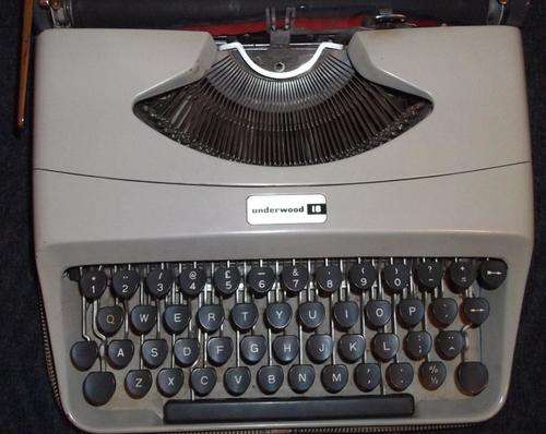 1960's Typewriter. Underwood 18 by Olivetti.
