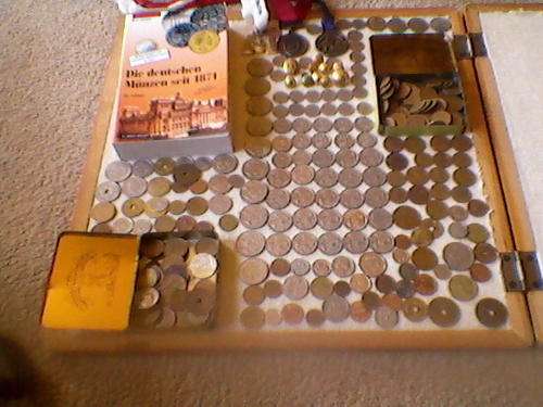 HUGE COLLECTION COINS,MEDALS,TOKENS,BUTTONS FROM WORLD AND SOUTH AFRICA AND A COIN CATALOGUE