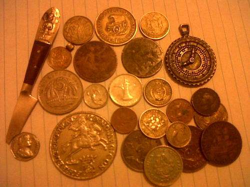 LOT COINS & TOKENS & other collectables