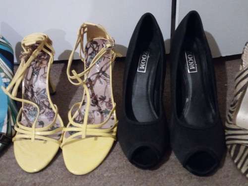 Womens heels 4 pairs