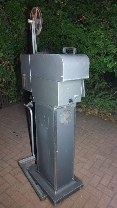 Eiki Xenon Vintage 16mm Cinema Movie Projector (EX-5000)
