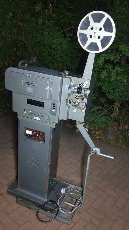 Eiki Xenon Vintage 16mm Cinema Movie Projector (EX-5000)