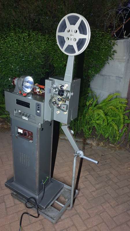 Eiki Xenon Vintage 16mm Cinema Movie Projector (EX-5000)