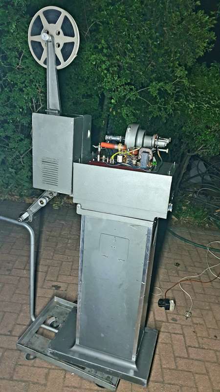 Eiki Xenon Vintage 16mm Cinema Movie Projector (EX-5000)