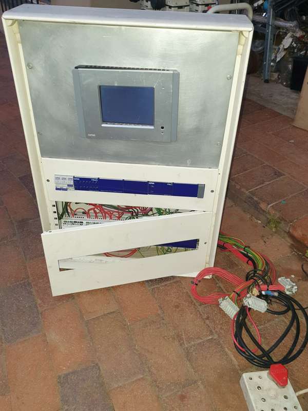 Clipsal C-touch Spectrum Colour Screen Controller