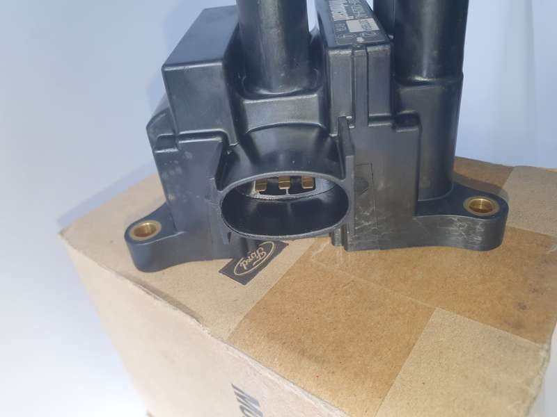 Ford Coil Ignition (988F-12029 AC)