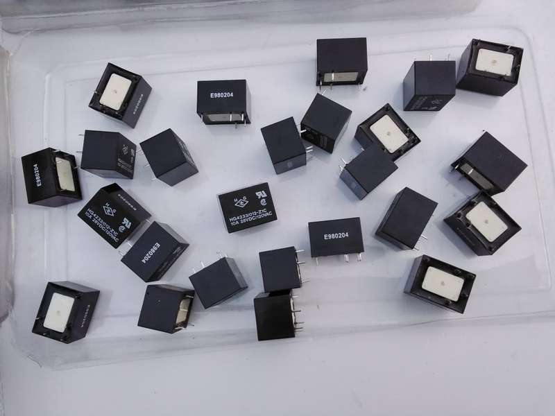 5-Pin Relay Module E980204.  10A, 120VAC/24VDC  (BID PER RELAY) - not the whole tube)!!!