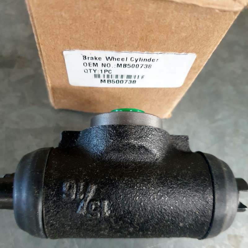 Rear Axle Left And Right Brake Wheel Cylinder, (BID PER PIECE) !!!
