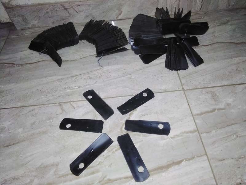 Lawnmower Blades (PER LOT OF 6x)!!!
