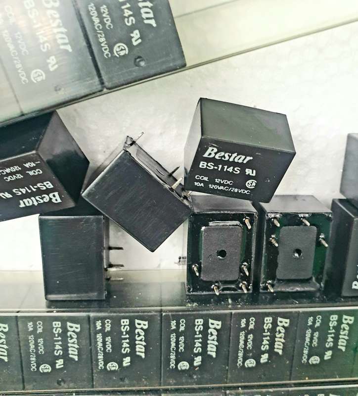 Bester (BS-114S)  5-Pin Relay Module .  10A, 120VAC/24VDC  BID PER PIECE, Not per whole tube!!!