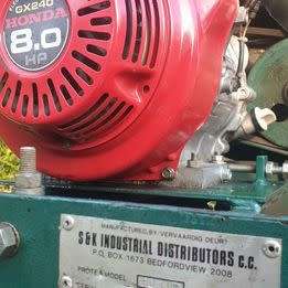 PAIR Of Cylinder lawnmowers 30`. HD760 Protea (BID PER PAIR)!!!
