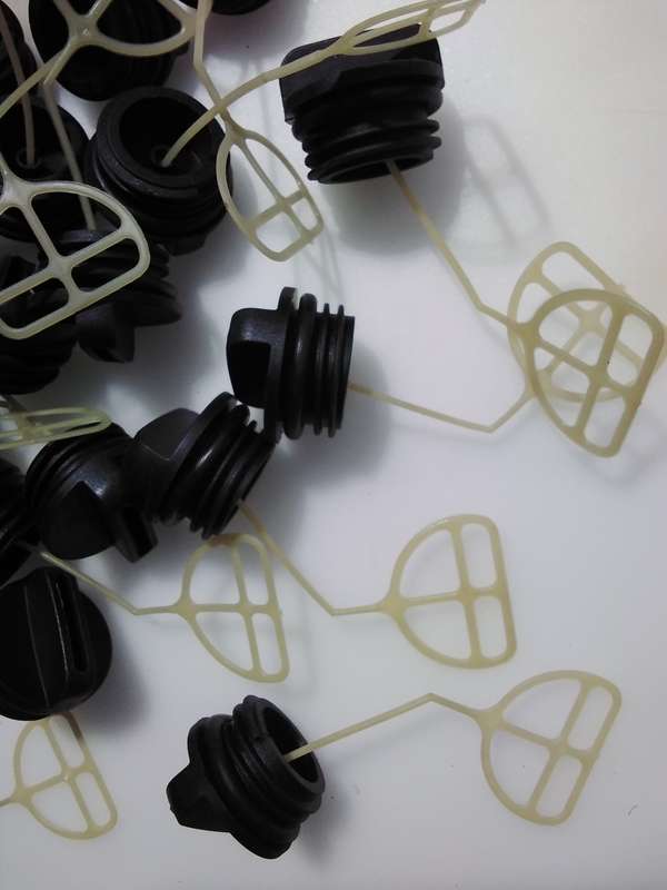 UNUSED Bush Cutter Petrol Caps (BID PER PIECE)!!!