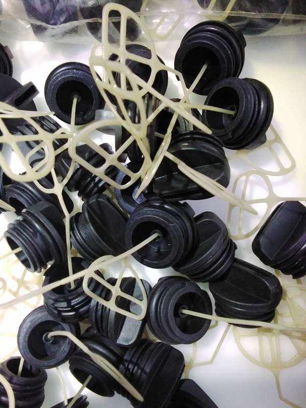 UNUSED Bush Cutter Petrol Caps (BID PER PIECE)!!!