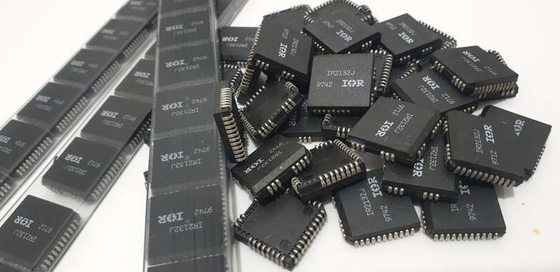 600v 3-Phase Gate Driver IC IR2132J With Over-current Protection And Fault-Reporting. Bid Per Piece