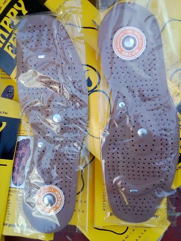 (NO COVER-LAST STOCK) Magnetic Health Foot Massaging Pads / Acupuncture Insoles (BID PER PAIR)