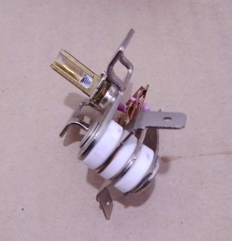 Bimetallic, 16A Adjustable 90 Degree Temperature Switch KTD-200  (BID PER PIECE)!!!