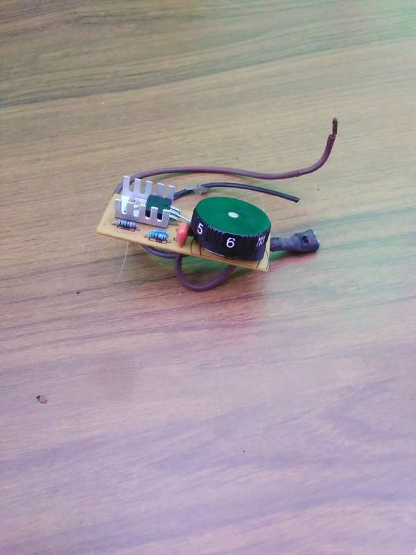 Linear Voltage Regulator (L7815CV). BID PER PIECE - not the whole tube !!!