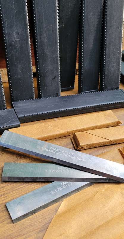 Mac Afric Heavy Duty HSS Lathe Cut-Off Blades 3.175 x 22.225 x 154.2mm  (BID PER SET OF 3x)