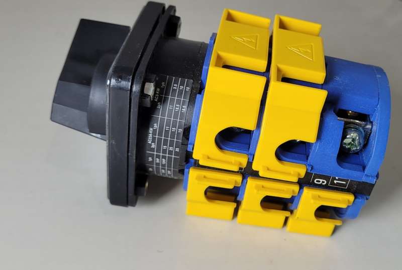 UNUSED 3-Phase 600V, 80A ROTARY CAM Change-Over Switch