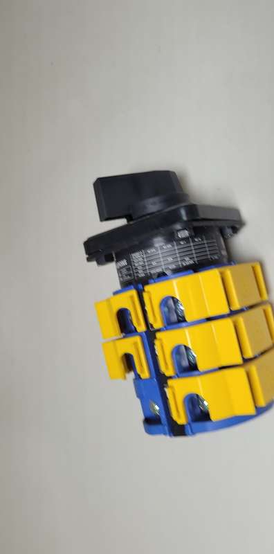 UNUSED 3-Phase 600V, 80A ROTARY CAM Change-Over Switch