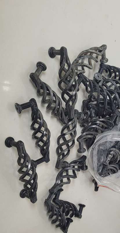 Designer 10Cm TWISTED Cabinet Drawer Handles Type 13 (Bid Per EACH Pack Of 10x)!!!
