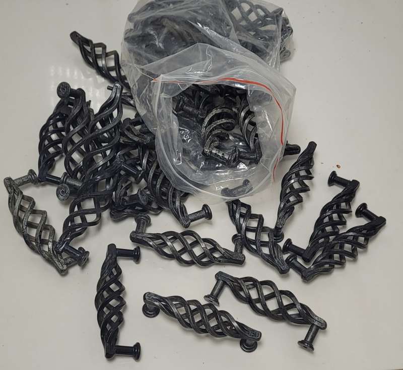 Designer 10Cm TWISTED Cabinet Drawer Handles Type 13 (Bid Per EACH Pack Of 10x)!!!
