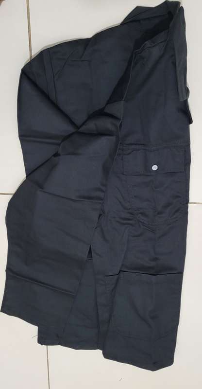 Quality JAVLIN Black 2-Piece Work Suit. 40`/ 102cm -Jacket,  36` / 92cm Trouser (Bid Per Suit)