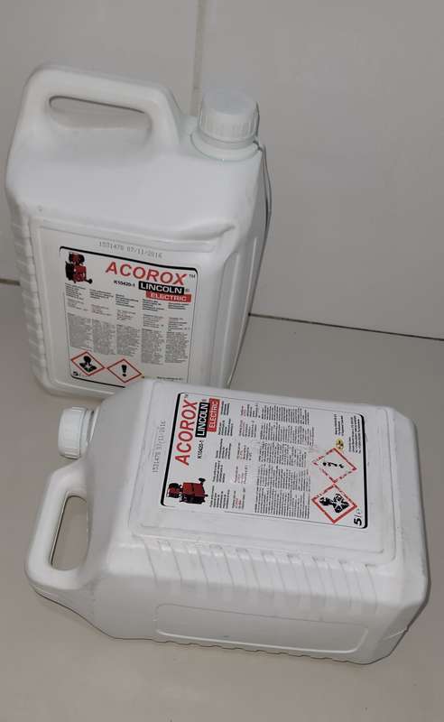 UNUSED LINCOLN ELECTRIC Coolant For Welder ACOROX. (Slow Leak Around The Cap) BID PER 5L Container
