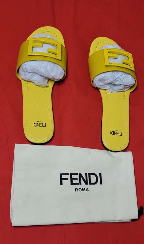 High-End Soft-Leather FENDI Italian Luxury Ladies Slip Sandals. Size SA 4.5/ 37 EU.  NO BOX