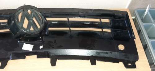Polo 6 OEM grille ZSB 6R0 853 651
