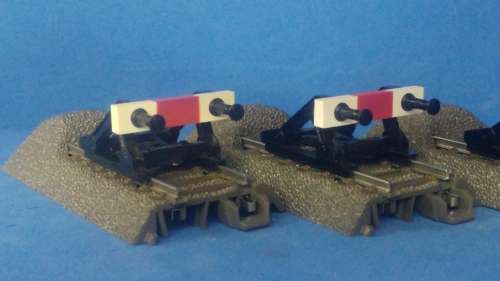 Marklin 24977 set of 4x Buffer stops