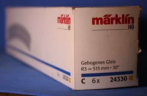 Marklin 24330 curved track R3, 515mm