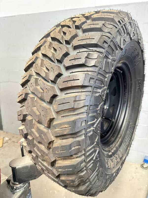 33x12.50 R15 MAXTREK MUD TRAC 108Q X 5 TYRES