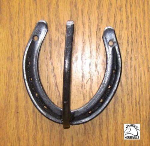 Horse shoe hooks