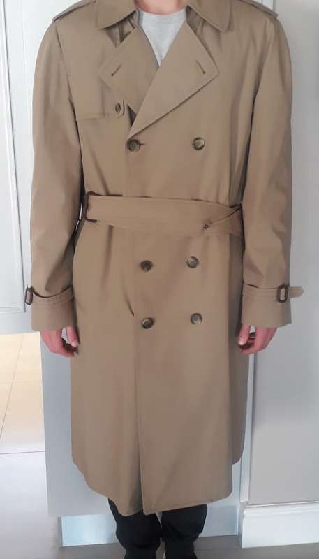 New, Unused London Fog Men's Rain/Trench coat (size 44 Long) with removable inner lining