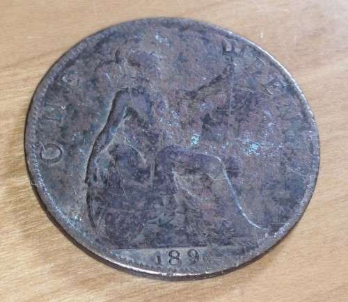 A Collection of 35 UK pennies from 1907-1965, 1 x penny from late 1800s