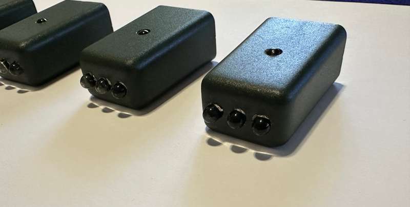 SA SPECIAL FORCES Kit Beacons, used by Operators - (3 Yellow lights and 1 Red light)