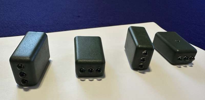 SA SPECIAL FORCES Kit Beacons, used by Operators - (3 Yellow lights and 1 Red light)