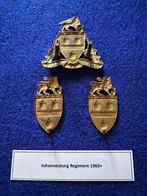 Johannesburg Regiment 1960+, Cap badge and Set of Collar Badges