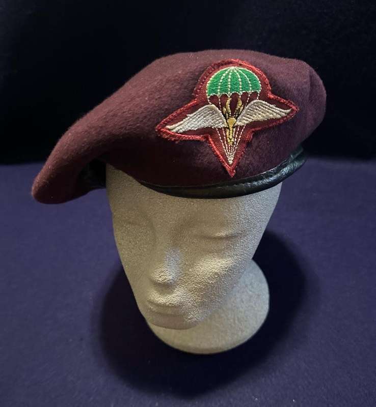 SA Army Parachute Regiment Beret - Cotton and Lurex Type Badge