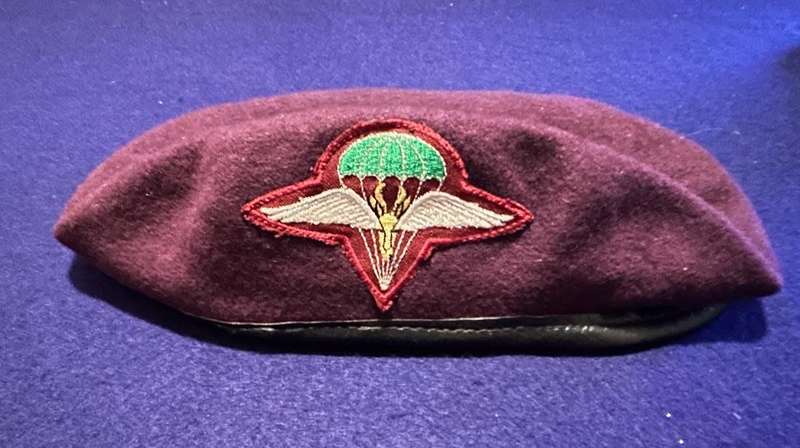 SA Army Parachute Regiment Beret - Cotton and Lurex Type Badge