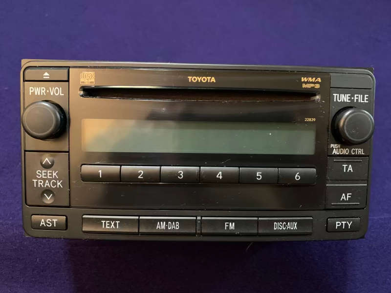 Toyota FJ Cruiser Standard Radio - Model FT0001a