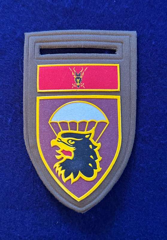 SADF Tupper Flash 44 Parachute Brigade HQ With Chief Of Army Command With Pin