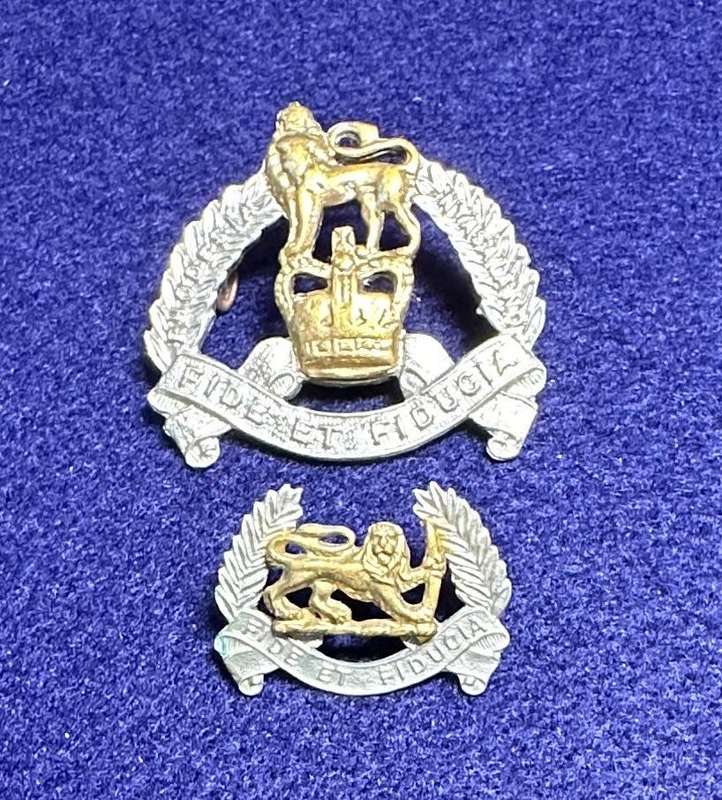 Rhodesian QC Pay Corps - Cap Badge and Collar - Variant 2