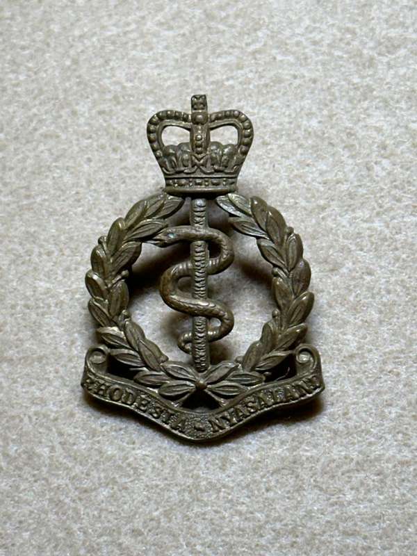 Rhodesian Medical Corps - QC CAP BADGE