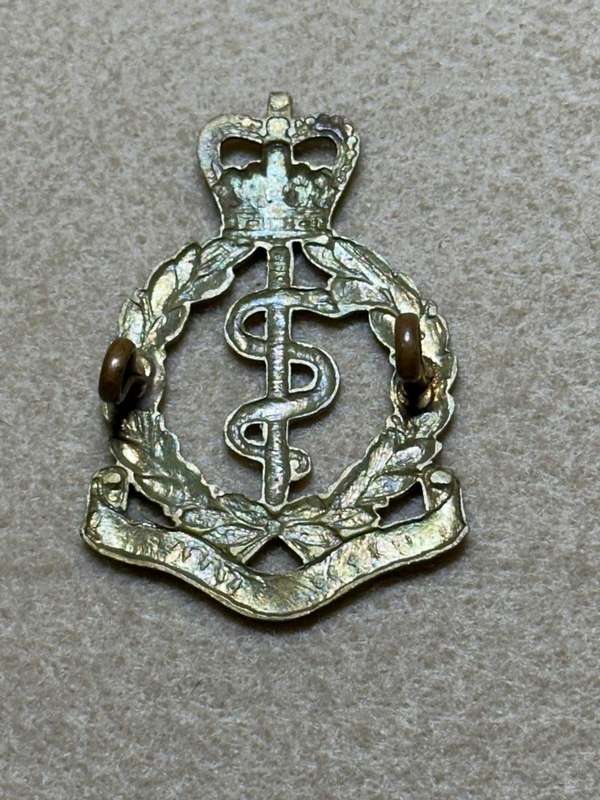 Rhodesian Medical Corps - QC CAP BADGE