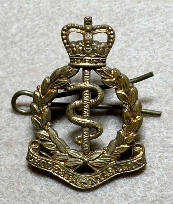 Rhodesian Medical Corps - QC CAP BADGE
