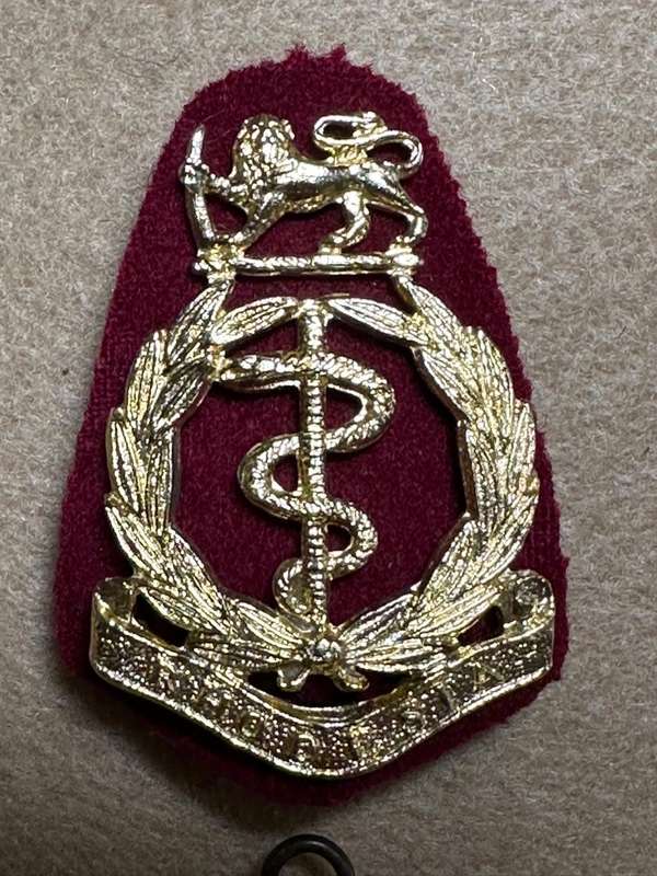 Rhodesian Medical Corps - CAP AND COLLAR ANNODISED ON FLASH